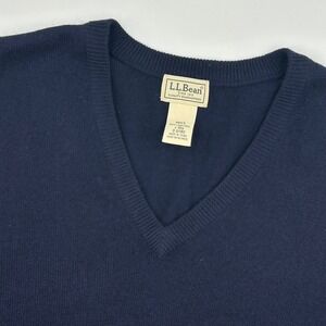 LL Bean Men's Large Lamb's Wool Vest Navy Blue V-Neck Sleeveless Sweater Classic